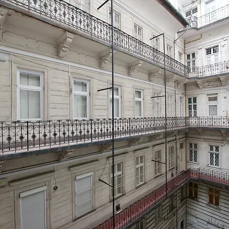 Standard Apartment By Hi5 - Terez 6 Budapeszt Zewnętrze zdjęcie
